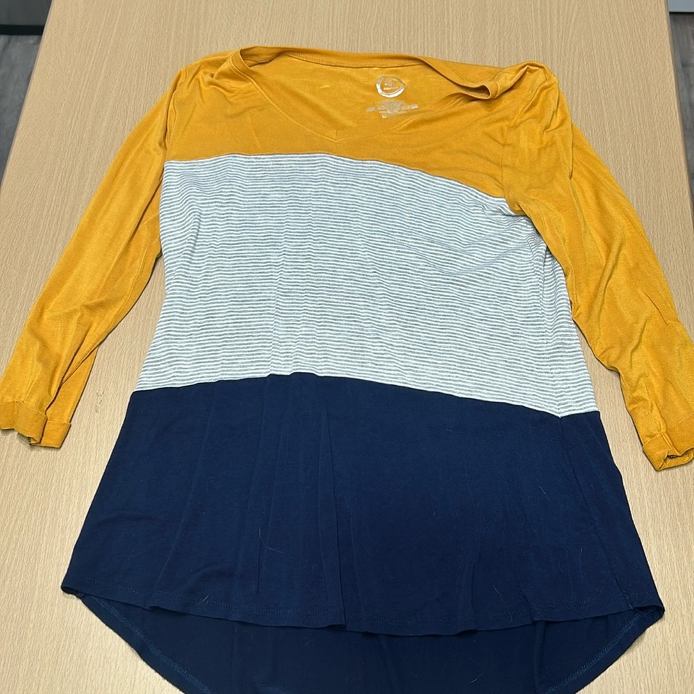 Long sleeve, soft, women’s blouse, Size small, 24/7 brand